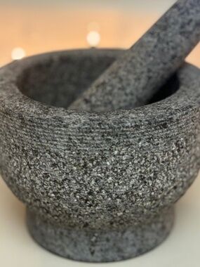 Pestle and Mortar by Jamie Oliver